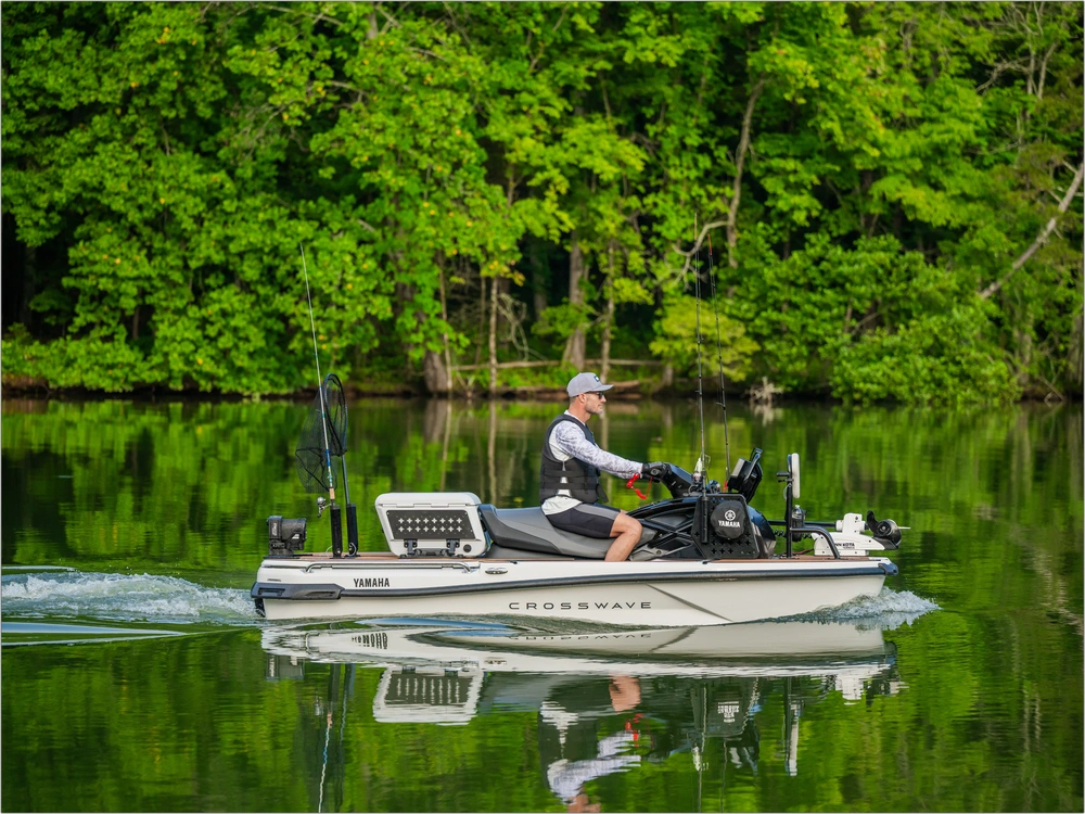 2026 Yamaha Crosswave alt