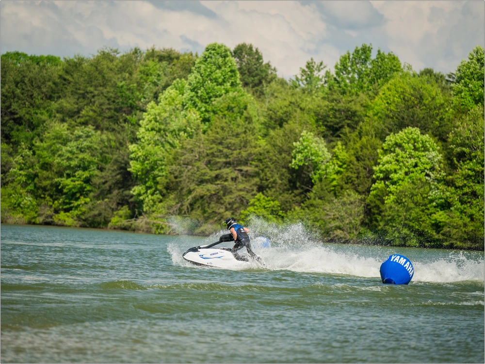 2026 Yamaha Superjet alt