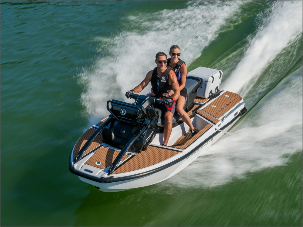 2026 Yamaha Crosswave alt