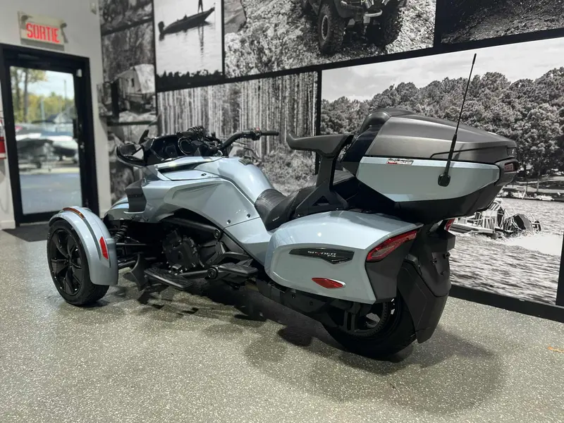 2022 Can-Am SPYDER F3T LIMITED SE6 **BAS KILOMÉTRAGE!!**