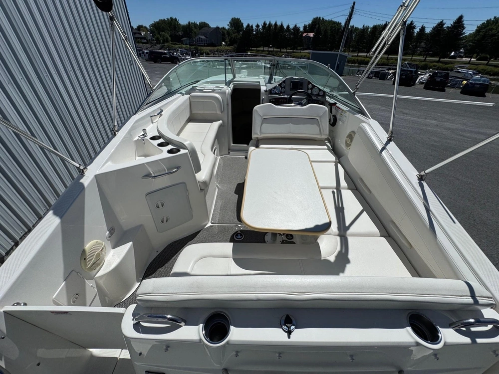 2012 Bayliner 255 alt