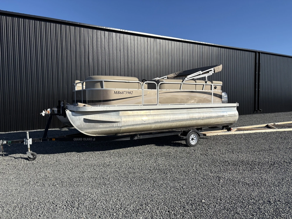 2012 Bennington Marine 20sl alt