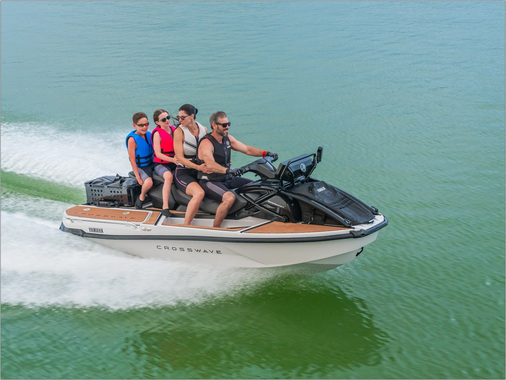 2026 Yamaha Crosswave alt