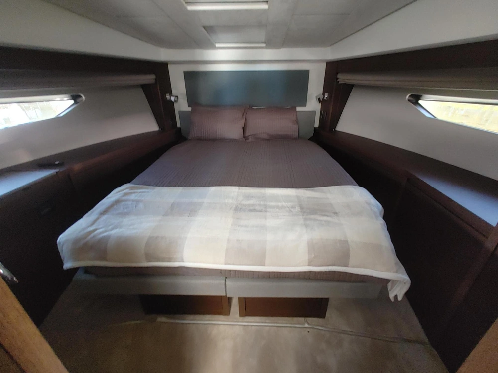 2023 Prestige Yachts 520 S alt