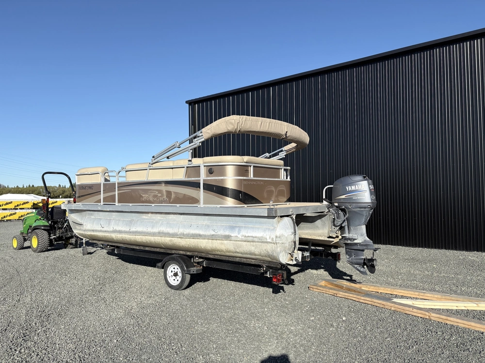 2012 Bennington Marine 20sl alt