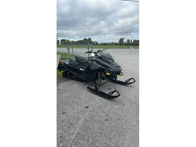 2023 Ski-Doo mxz blizzard850
