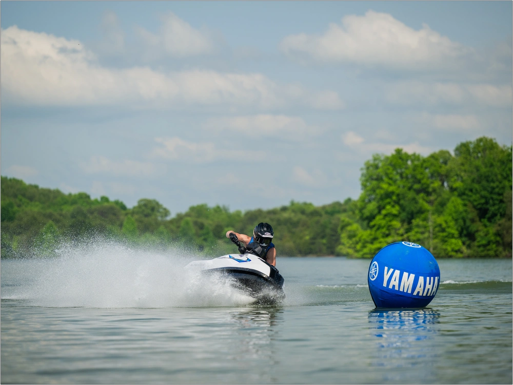 2026 Yamaha Superjet alt