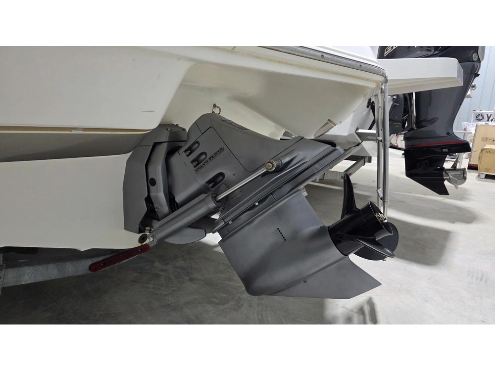 Larson Lxi 208 2005 alt