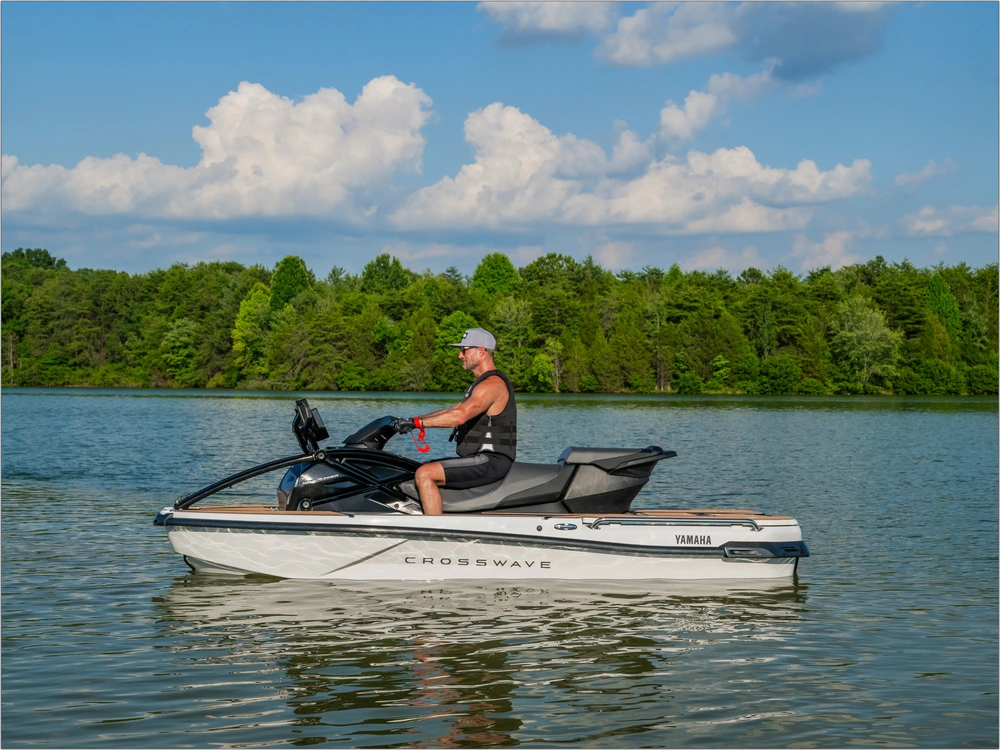 2026 Yamaha Crosswave alt