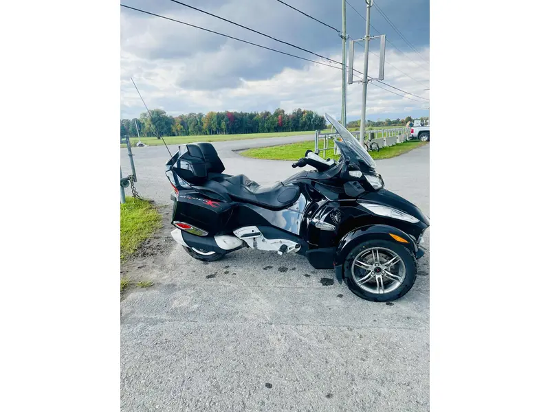 2010 Can-Am SPYDER RT S thumbnail 7