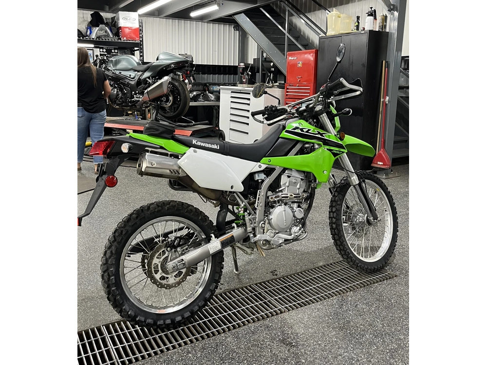 Kawasaki Klx300 2023 alt