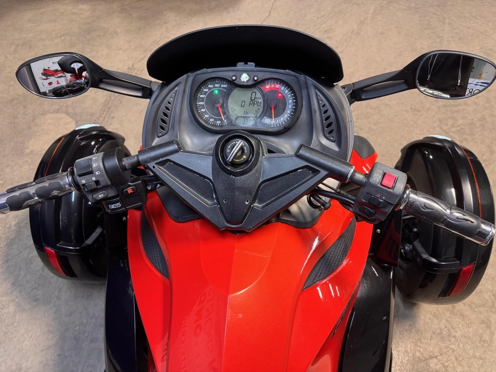Can-am Spyder Rs Se5 2009 alt
