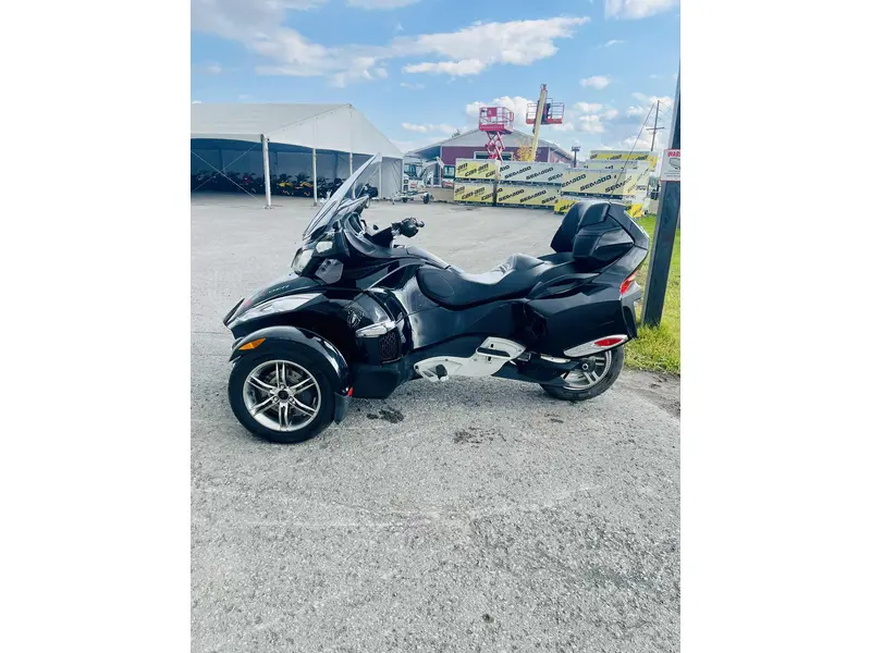 2010 Can-Am SPYDER RT S thumbnail 5