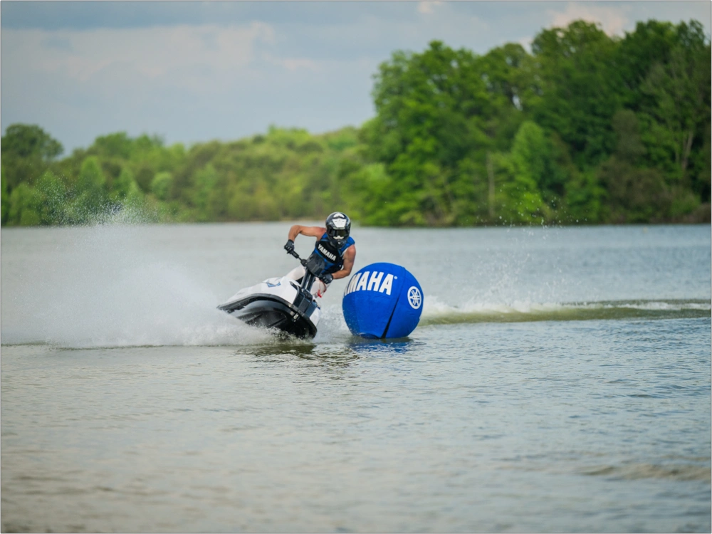 2026 Yamaha Superjet alt