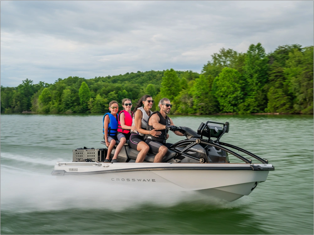 2026 Yamaha Crosswave alt