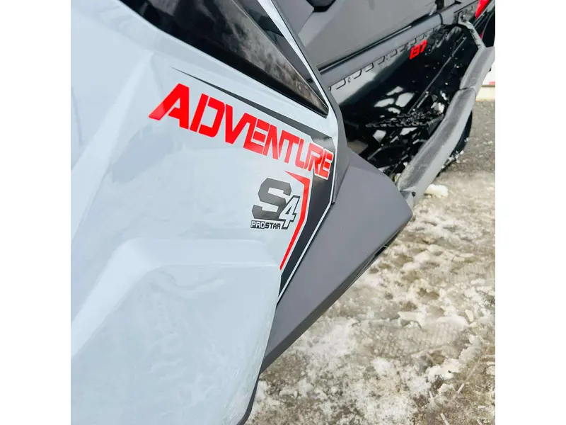 2025 Polaris PROSTAR S4 INDY ADVENTURE 137 S25TDE9FS