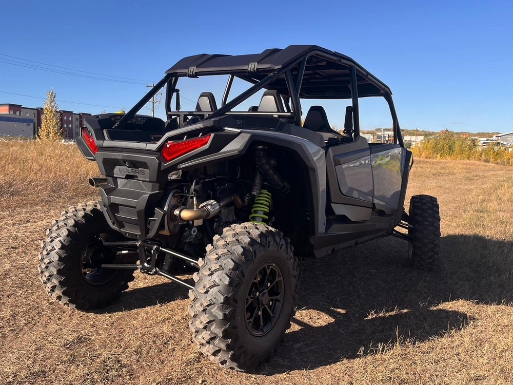 2025 Polaris Rzr Xp 4 1000 Ultimate alt