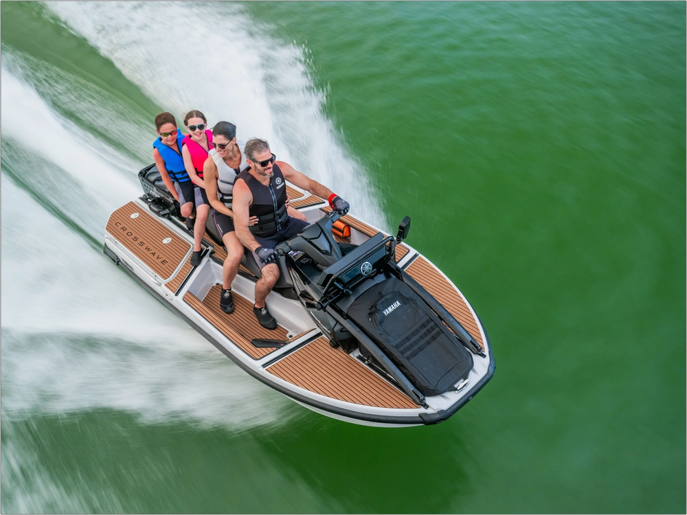 2026 Yamaha Crosswave alt