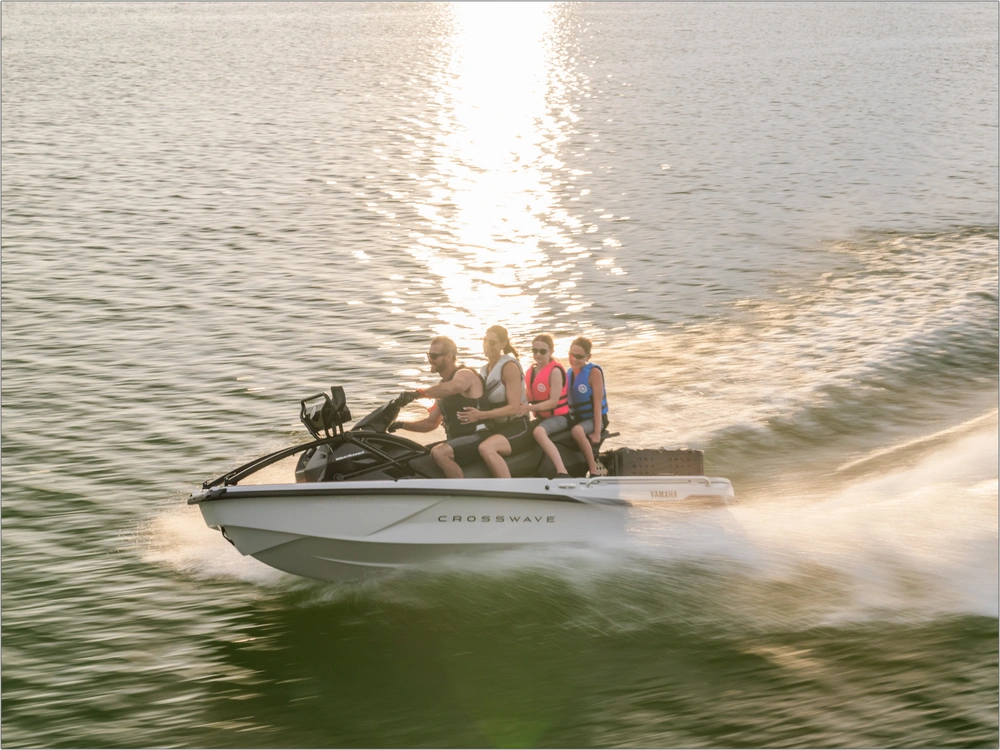 2026 Yamaha Crosswave alt