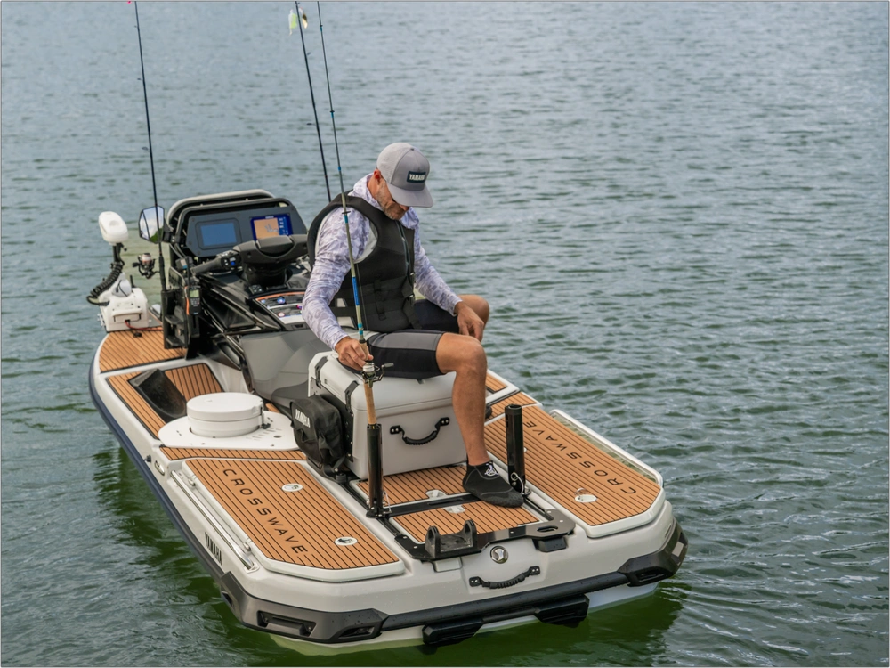 2026 Yamaha Crosswave alt