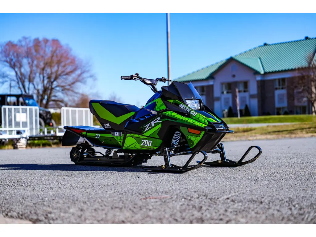 Arctic Cat ZR 200 ES  2026