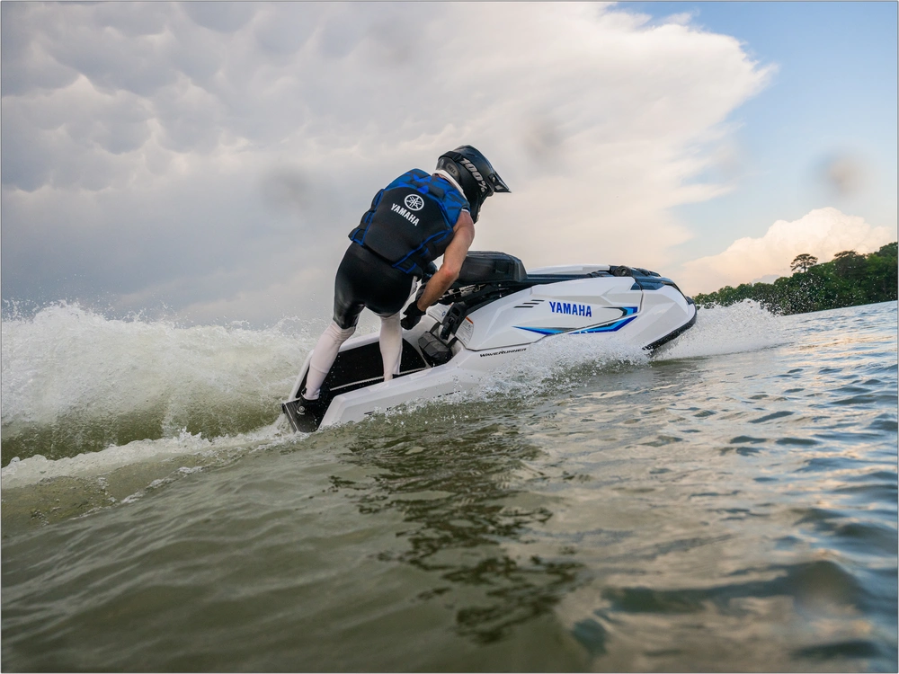 2026 Yamaha Superjet alt