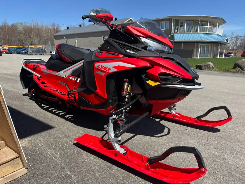 2022 Lynx RAVE RE 850