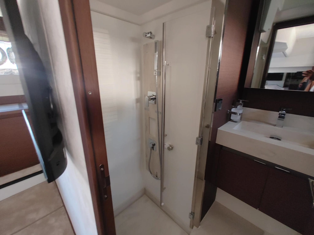 2023 Prestige Yachts 520 S alt