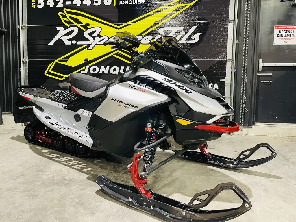 2024 Ski-Doo RENEGADE X-RS 900 ACE Turbo R Ice Ripper XT 1.25 » E.S. w/ Smart-Shox w/ 10.25 » Touchscreen