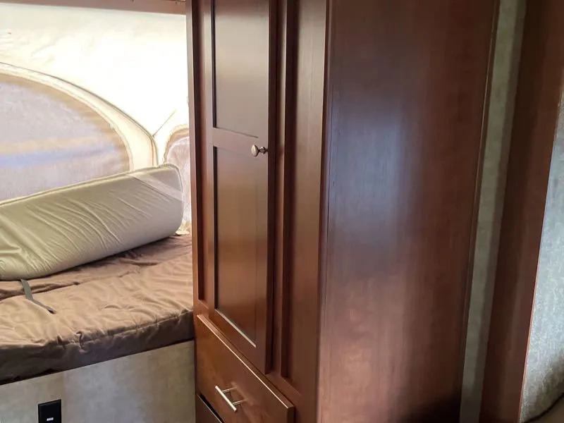 2014 Dutchmen Kodiak Hyb 216 alt