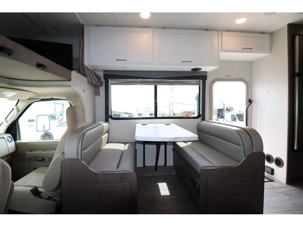 Thor Four Winds 27r 2024 alt