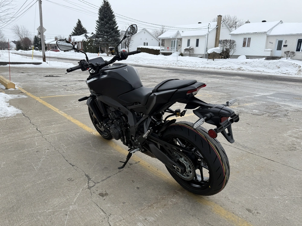 2025 Yamaha Mt-09 alt