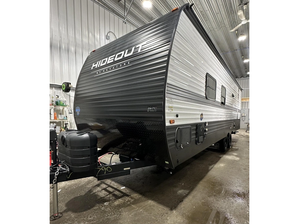 2025 Hideout 240bh alt