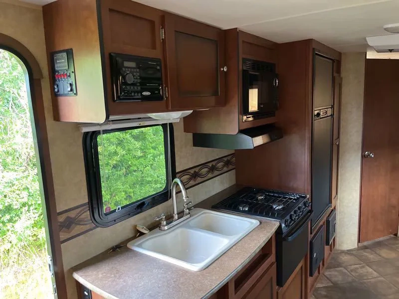 2014 Dutchmen Kodiak Hyb 216 alt