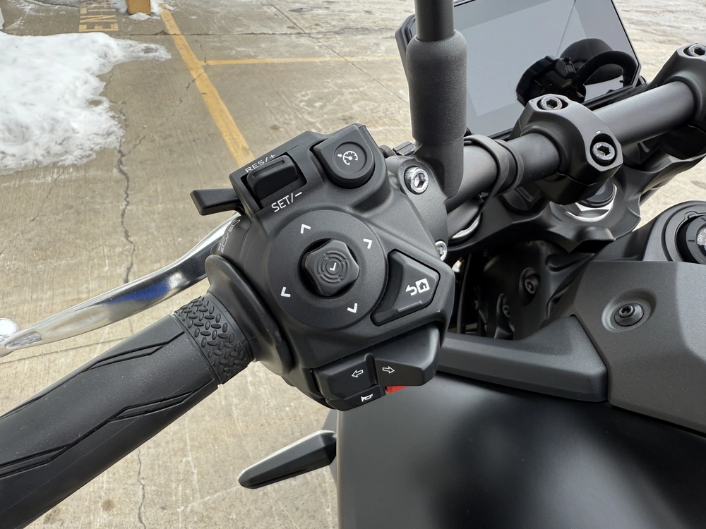 2025 Yamaha Mt-09 alt