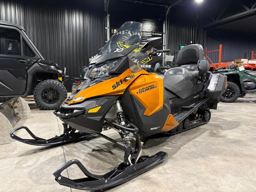 2017 Ski-Doo GRAND TOURING 900ACE