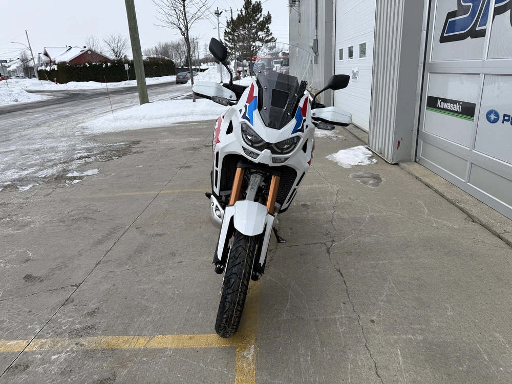 2025 Honda Africa Twin Adventure Sports Es alt