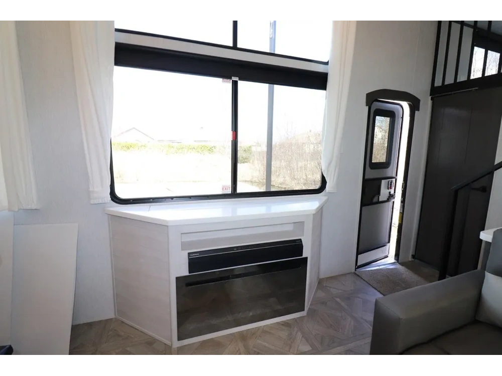 Forest River Salem Villa 44view 2024 alt