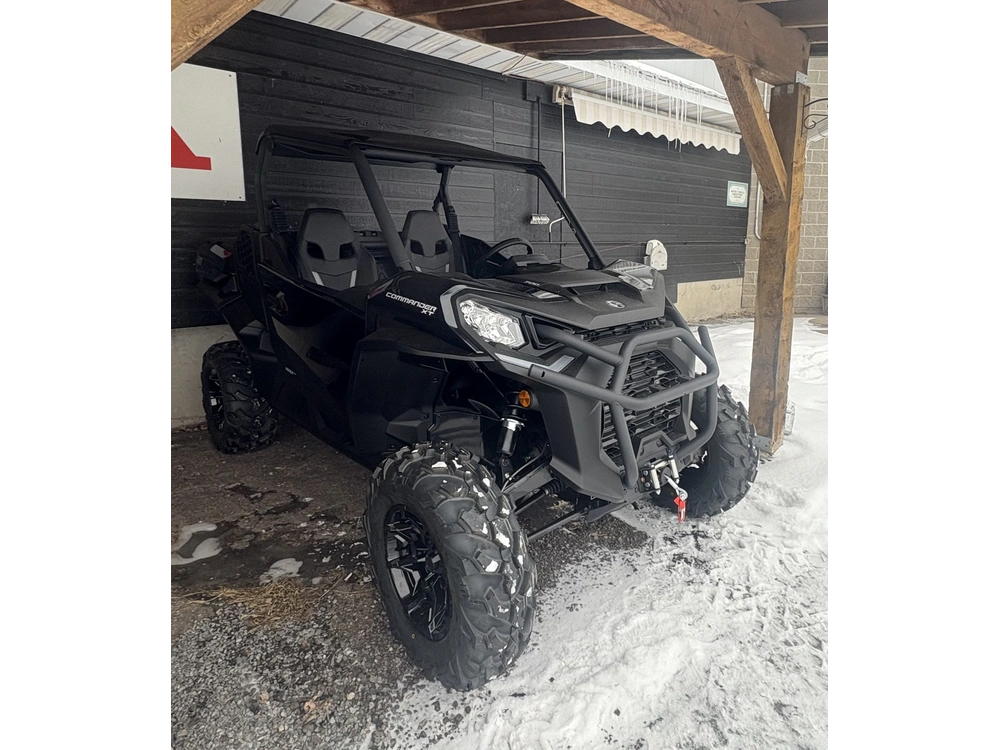 2025 Can-am Com Xt 700 9asd alt
