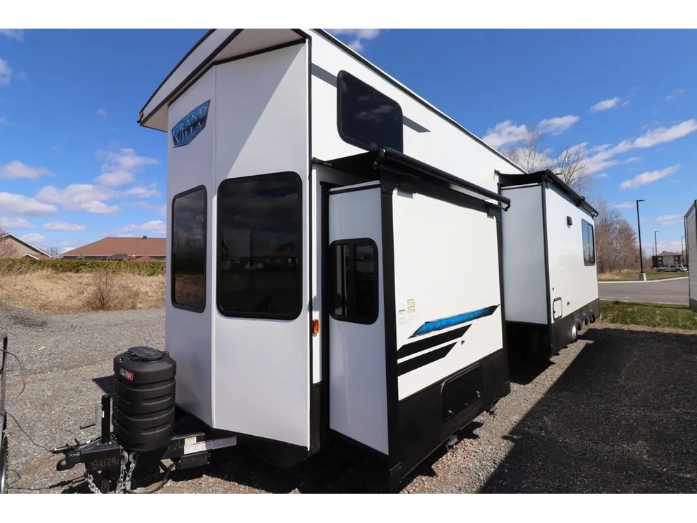 Forest River Salem Villa 44view 2024 alt