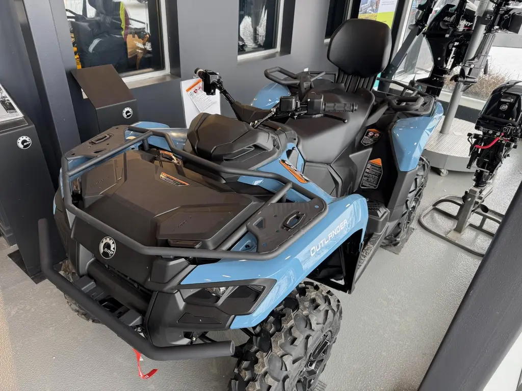 Can-Am OUTLANDER  MAX XT 700  2025