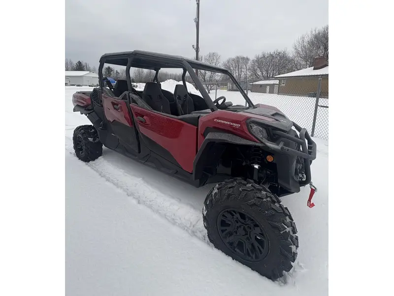 2025 Can-Am COMM MAX XT 64 1000R 6KSB