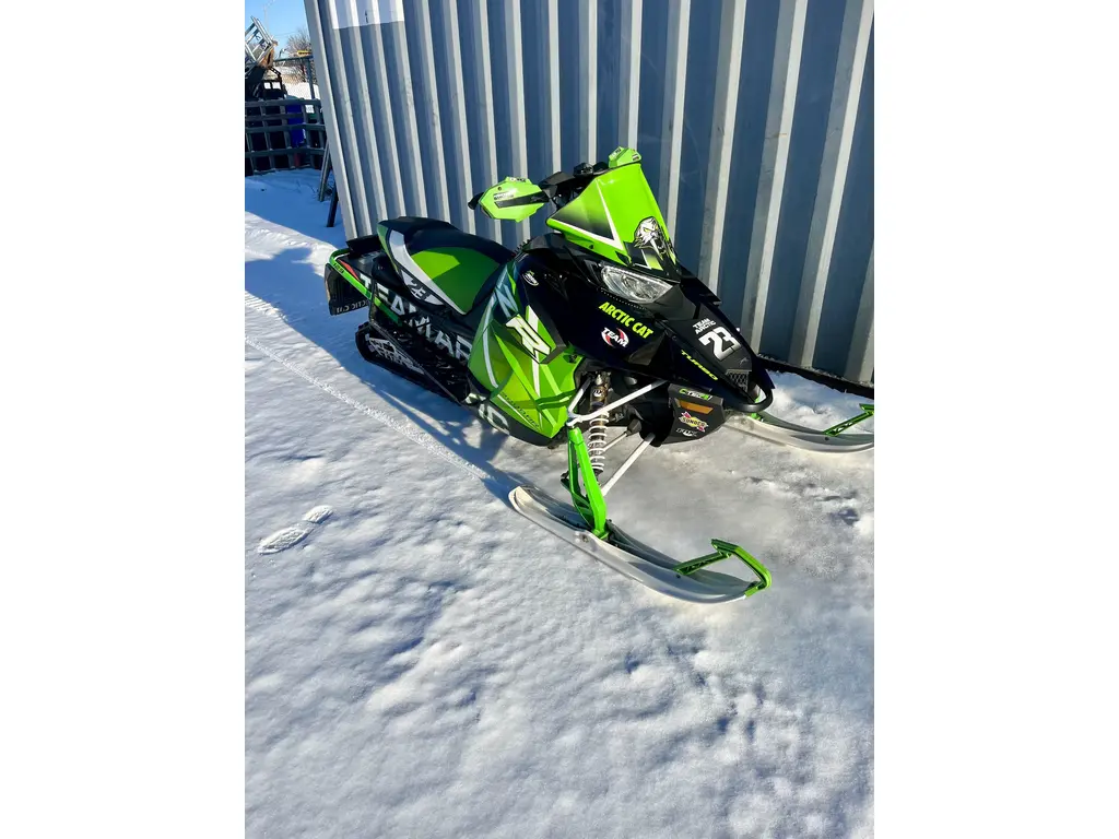 2017 Arctic Cat ZR 9000 137 RR