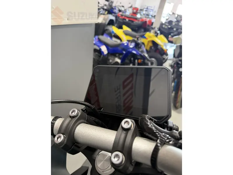 2025 Yamaha MT-07 MT7 thumbnail 8