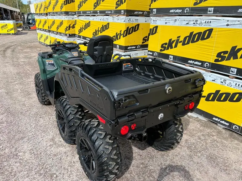 2025 Can-Am OUTLaNDER MAX 6X6 DPS 650