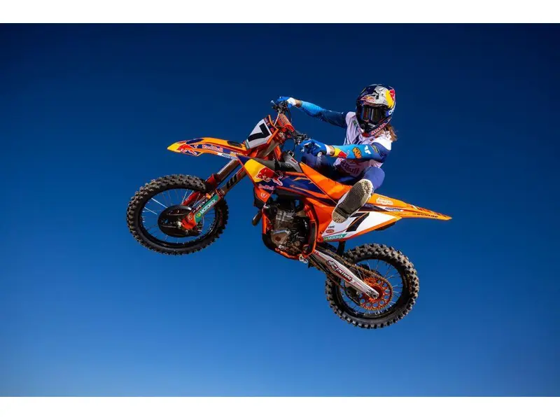 2025 KTM 450 SX-F thumbnail 5