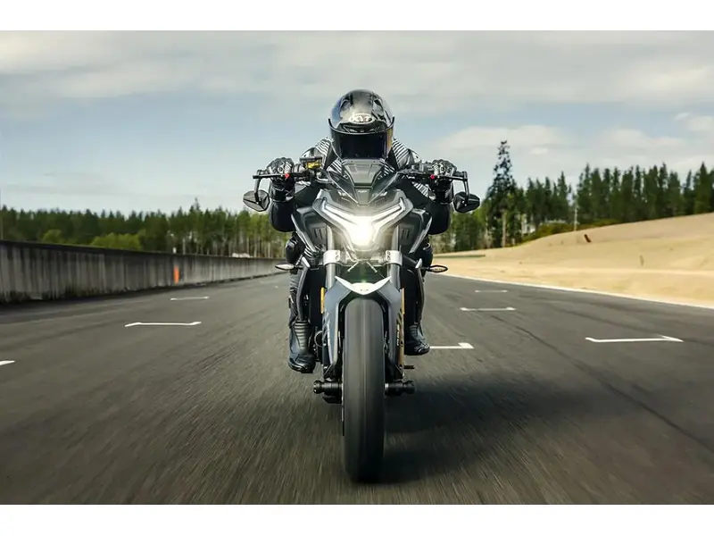 2025 CFMOTO 800NK thumbnail 4
