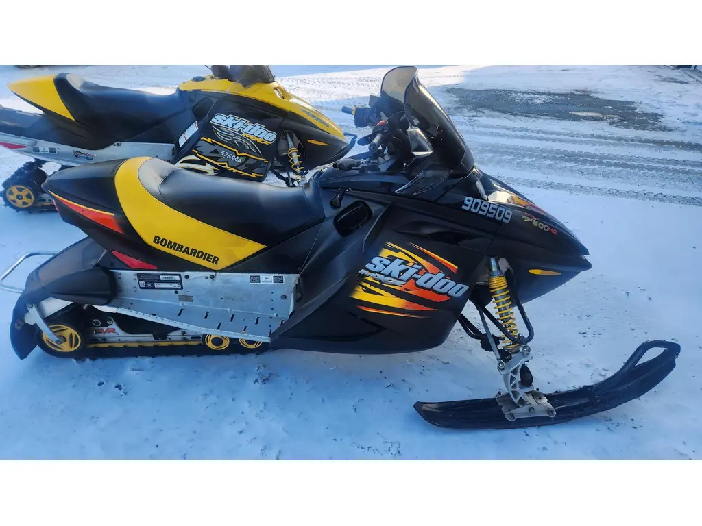 2003 Ski-Doo MXZ 600 REV