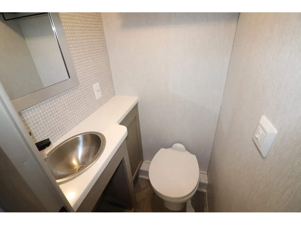 Forest River Salem Villa 44view 2024 alt