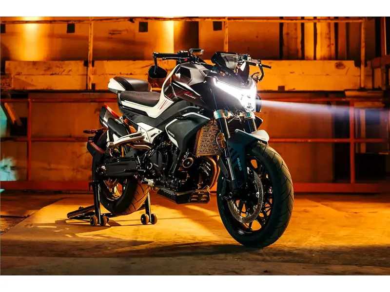 2025 CFMOTO 800NK thumbnail 5
